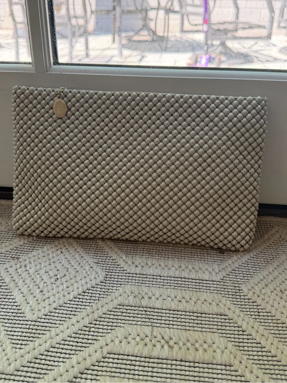 Vintage Whiting and Davis White / Cream and Gray Metal Mesh Clutch Handbag